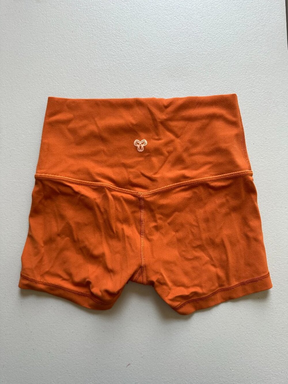 Aritzia Tna BUTTER Cheeky Hi-Rise 3” Shorts Orange | Size S